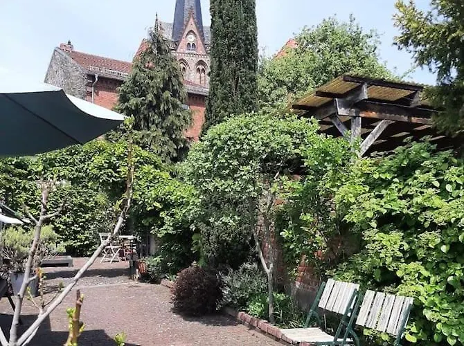 Haus Mit Wunderschoenem Garten
