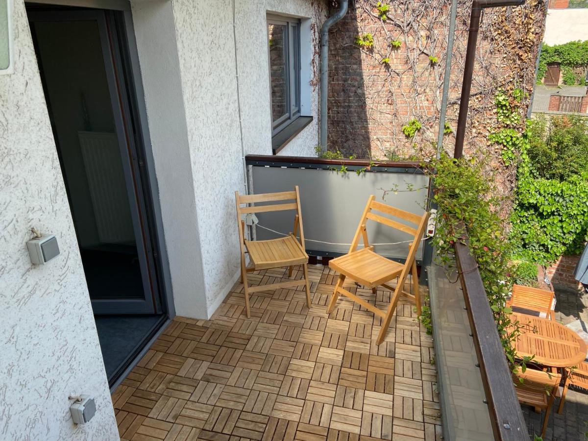 Apartment Haus Mit Wunderschoenem Garten *